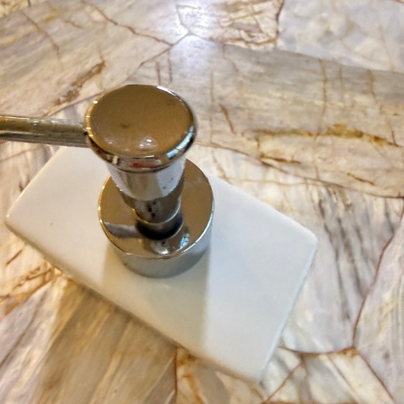 Harris Brothers Luxury Soap Dispenser White Ceramic Chrome Pump New York - Picture 4 of 8